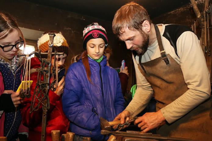 Traditional craftsmanship For several years already the Turaida Museum Reserve, in reply to the invitation of