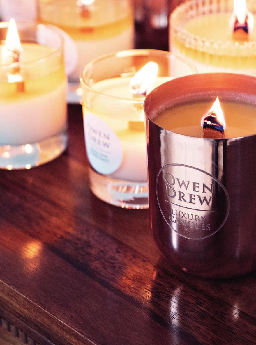 Owen Drew Autumn Collection Sandalwood & Amber Fragrant Indian sandalwood is blended with sweet, earthy amber in this stunning candle by Owen Drew.