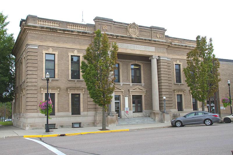McLeod County Courthouse. Glencoe, Minnesota.