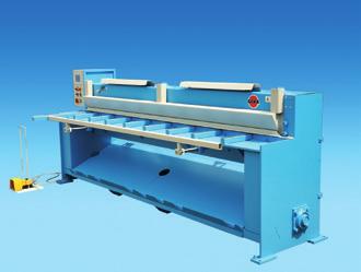 hydraulic system blades for V2A Optional Accessory stroke counter motorized back gauge 750 or 1000 mm with 4 Zoll touch panel KTP 400 forward table extension Technical Data driving power 3 KW