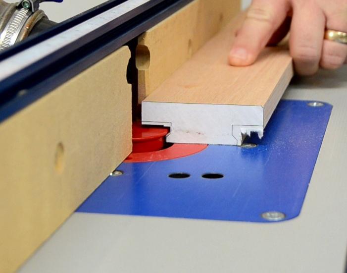 This allows for very precise setting of the bit in the router table.