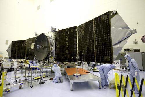 MAVEN continues Mars exploration begun 50 years ago by Mariner 4 5 November 2014, by Bob Granath Inside the Payload Hazardous Servicing Facility at NASA's Kennedy Space Center, engineers and