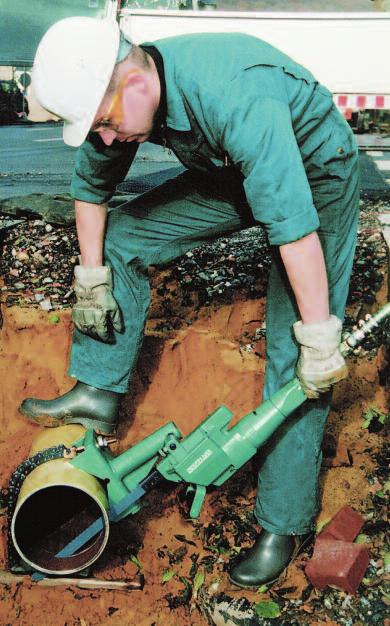 Portable Hacksaws for Tough Duty On-site cutting of pipe up to 30" OD and structural steel PORTABLE HACKSAWS Pneumatic Electric Hydraulic CS Unitec's power hacksaws offer a wide range of options for