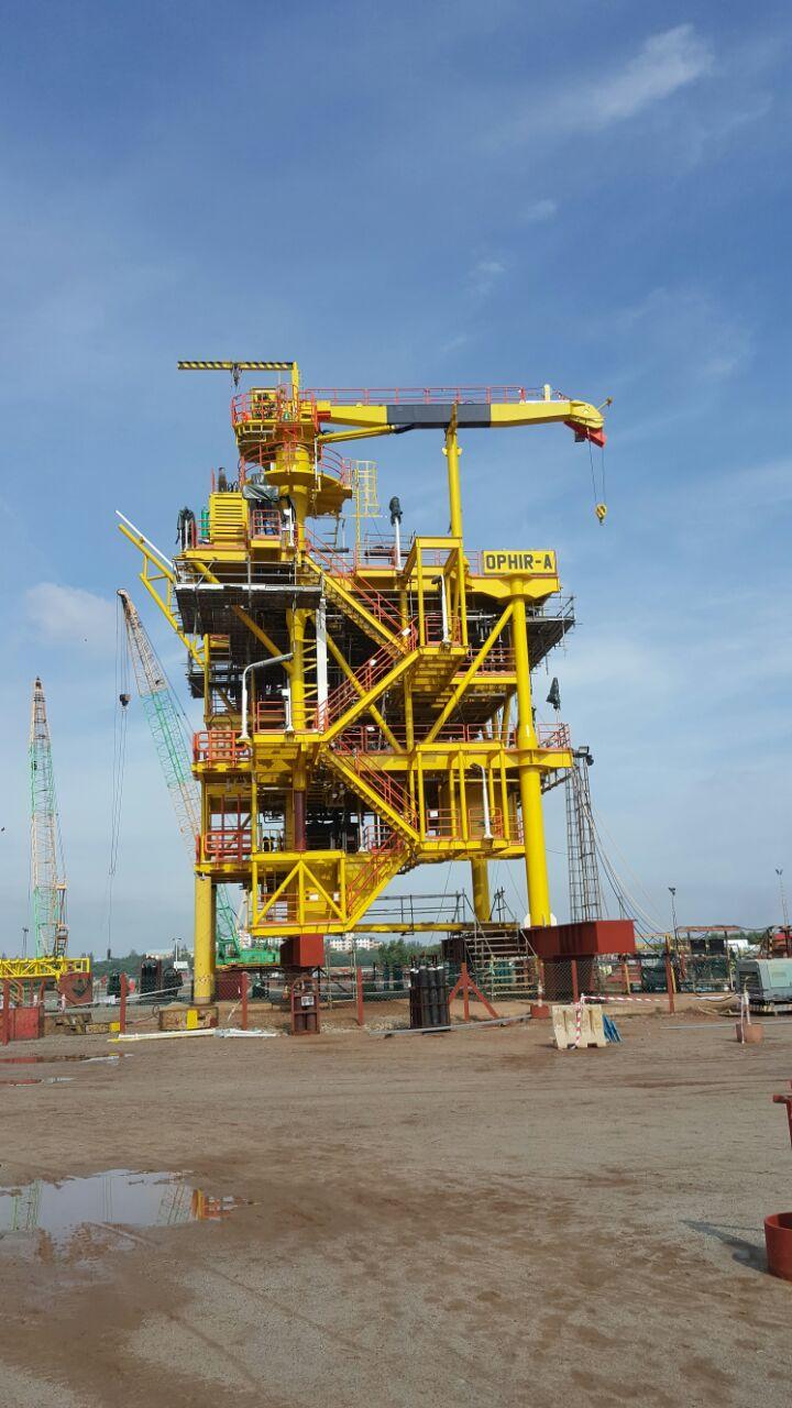 Platform: Topsides ~100m Tall (including jacket) 320 MT 4 Well Slots (3 used + 1 spare)