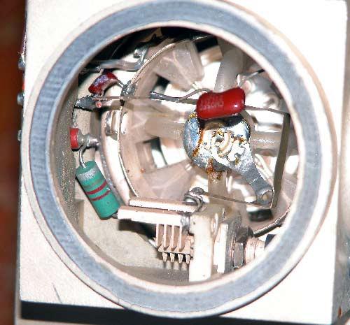 Picture showing inside of modified grid compartment.