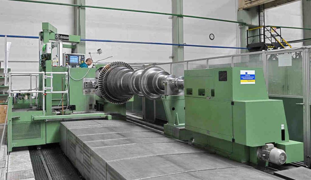 The present series of heavy horizontal centre lathes marketed under the brand of ŠKODA SR consists of machines of modern design intended for efficient and precision working of axial workpieces,