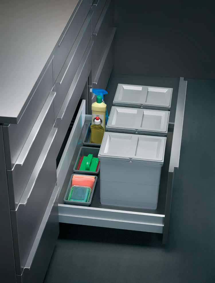 SS Below Sink Dustbin Organiser All perfectionists will love this Below Sink Dustbin Organiser. This 90 cm drawer has three mega bins to segregate your wet, dry and recyclable garbage.
