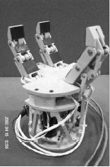 Terrestrial version: 2 motors Dextre version: no motor 21 Conclusion Strong Canadian expertise in space robotics
