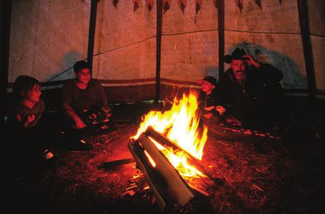 3 hpter Tsk cute Tringles in First Ntions nd Métis ultures Inside Dkot tipi lckfoot tipis Structures mde from cute tringles re used in most cultures.