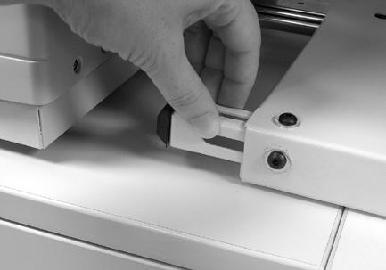 Slide the printer up to the sealer infeed throat so that there is approximately a 1/8" gap between the printer outfeed and the sealer