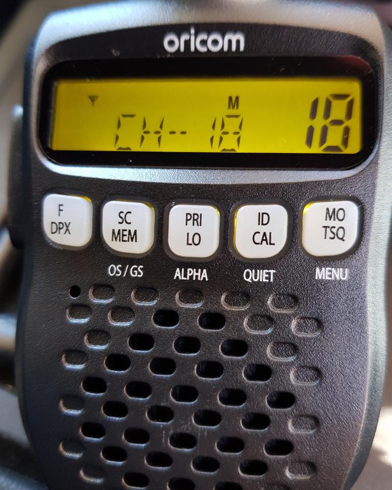 MX-5 NA (Eunos Roadster) t ech alk Microphone Speaker Omnicom microphone controls Operation of the radio is very straightforward.
