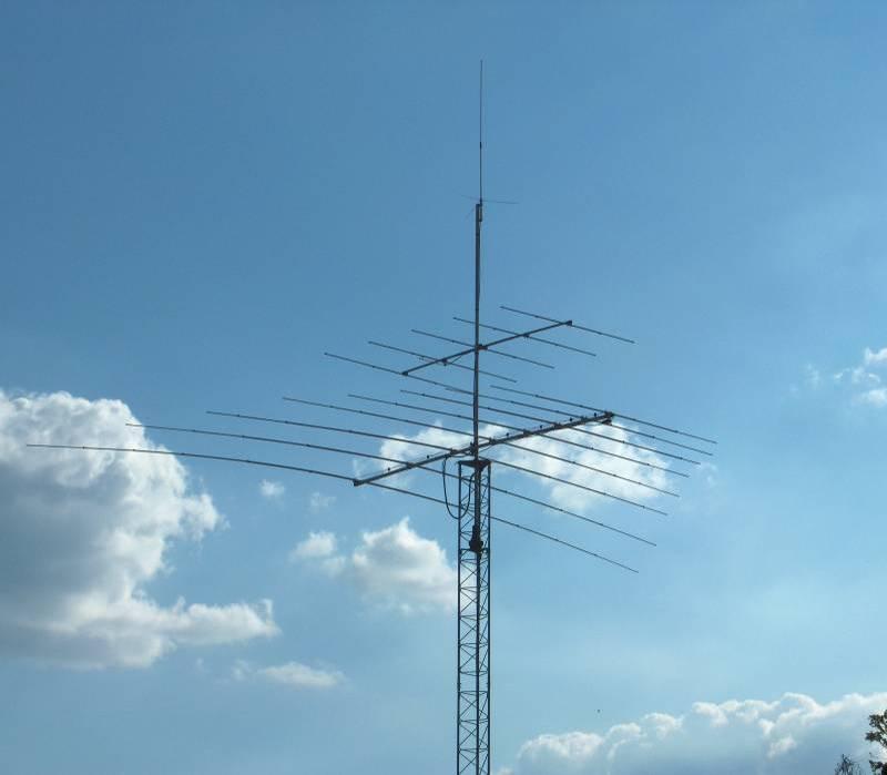 Figure 60 - Club Station Equipment for the San Antonio Radio Club W5SC. On top is a dual band vertical for 2 meters and 70 centimeters.