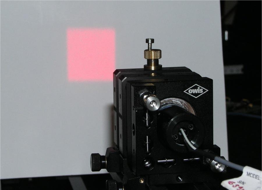 Put ic212 into the center of the homogenised laser light (Fig. 11) 4. Read oscilloscope: U = 76 mv (Fig.