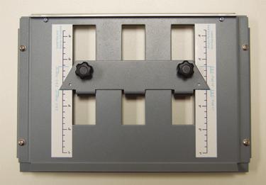 FOLD PLATE ADJUSTMENT Upper Fold Plate Lower Fold Plate Center Bar Deflector (for Half Folds) Thumbscrews Throat 1.