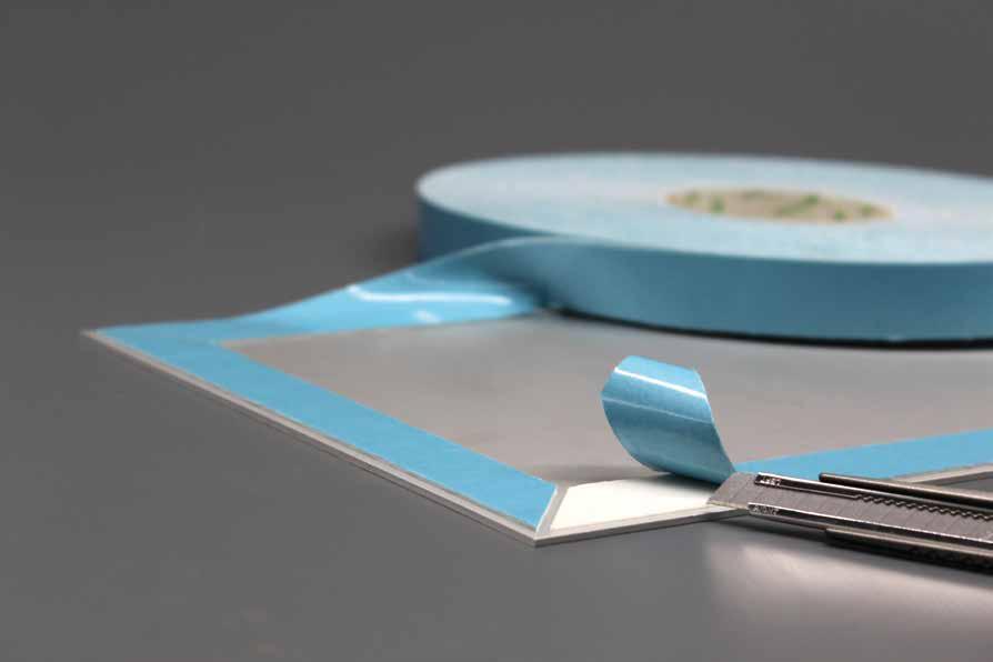 with a thin liner for laminating synthetic materials, glass and metal with different types of adhesives: strong / weak Double-sided adhesive tapes with a foam support: for permanent
