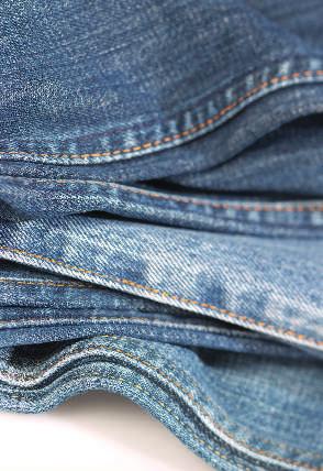 Especially with DENIM fabric, the light back side of the DENIM fabric can be easily soiled (back-staining) from the carry-over of dyes with the padding procedure.