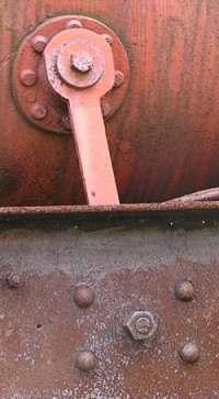 Front Support: This photo shows the front boiler mount on Cass No 10. It is a good match for Kenneth's drawings.