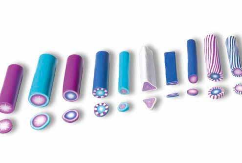 To make sure that the pattern slices are fully embedded in the beads, roll over them carefully using the acrylic roller.