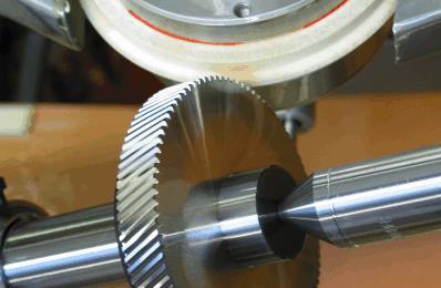 Both dressable grinding wheels and CBN grinding wheels are used to grind internal and external tooth profiles.