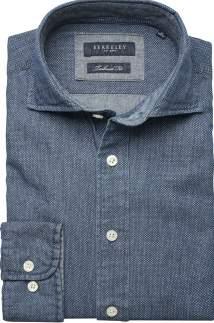 THE DENIMS Denim, the new essential shirt Choose your shade of blue Soft garment