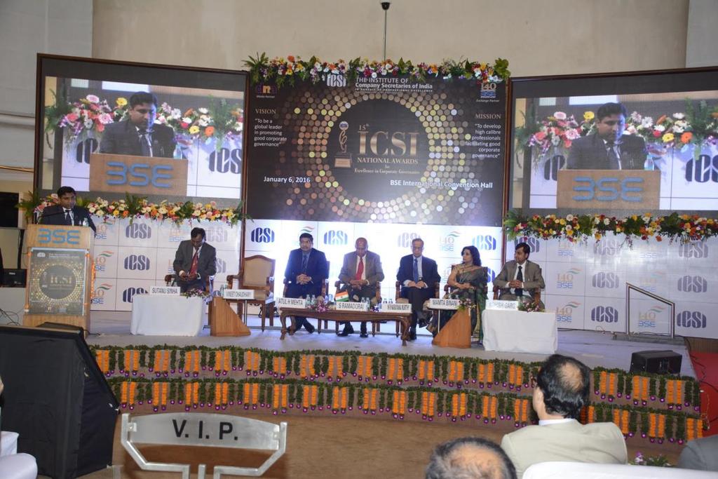 Mr. Vineet Chaudhary welcoming the guests Sitting(L-R): Mr. Sutanu Sinha, OS&CE, ICSI, Mr. Atul Mehta, President - The ICSI, Mr. S. Ramadorai, Chairman, National Skill Development Agency & the National Skill Development Corporation & Non-Executive Chairman Bombay Stock Exchange, Mr.