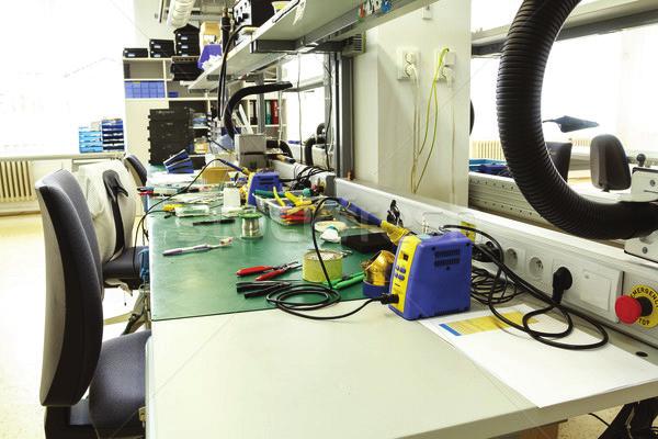 Electro Mechanical Assembly Technotronix has an extensive years of combined experience in proffering electro mechanical assembly services by fine fusion of Flex circuit assembly, Surface mount