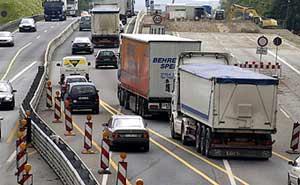 HAVEit Main Outcomes Automated assistance in roadworks and congestion º Inquiry of the German expert organization DEKRA among 1700 drivers about roadworks 46% feel here frequently uncertain one out