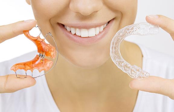 5 Is Your Retainer Included In Your Treatment? Each orthodontic office has its own fee schedules, and doctors often charge differently for different procedures.