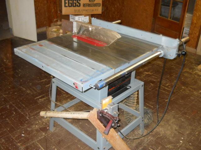 Items for sale If you have any wood working related items that you wish to sell through the newsletter