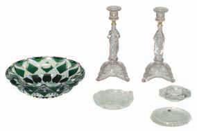 period vases, H 19,5-22 cm A globus shaped green overlay crystal cellaret,