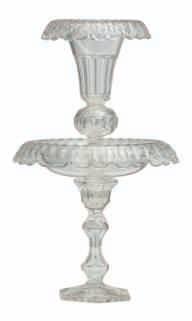 800-1200 147 LOT 717 An art glass vase in the Schneider manner, H