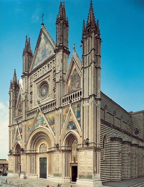 Gothic in Italy? What aspects of this building illustrate Gothic influence?