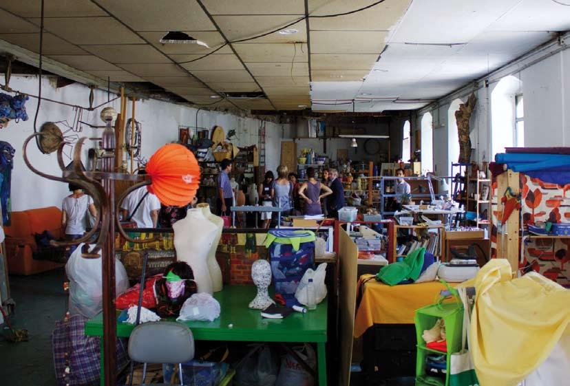 Industrial Park of Sacred Arts, Seville Artisans Workshop [Castellar Street, Seville] beating over 100 competitors in the Public Structures category.