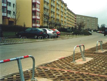 Car park barrier Car park barrier Made of thick-walled round steel tube Ø 33.7 x 2.