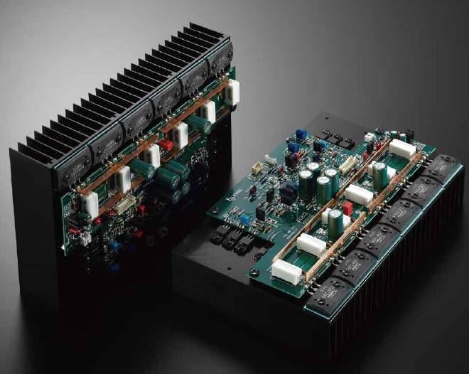 POWER AMPLIFIER SECTION Power supply equivalent to those used in Esoteric s high-end separate amplifiers F Series power amplifier modules High-powered bipolar LAPT transistors Power Amplifier Input