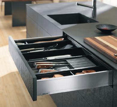 DRAWERS AND BOX RUNNERS SYSTEMS Blum LEGRABOX M Height LEGRABOX Standard height drawer Concealed, guided, full extension Integrated BLUMOTION soft close Drawer side height M = 8.