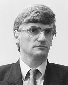 192 IEEE TRANSACTIONS ON POWER ELECTRONICS, VOL. 14, NO. 1, JANUARY 1999 Laszlo Huber (M 86) was born in Novi Sad, Yugoslavia, in 1953. He received the Dipl.Eng.