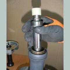 unscrew the pneumatic cutterin a
