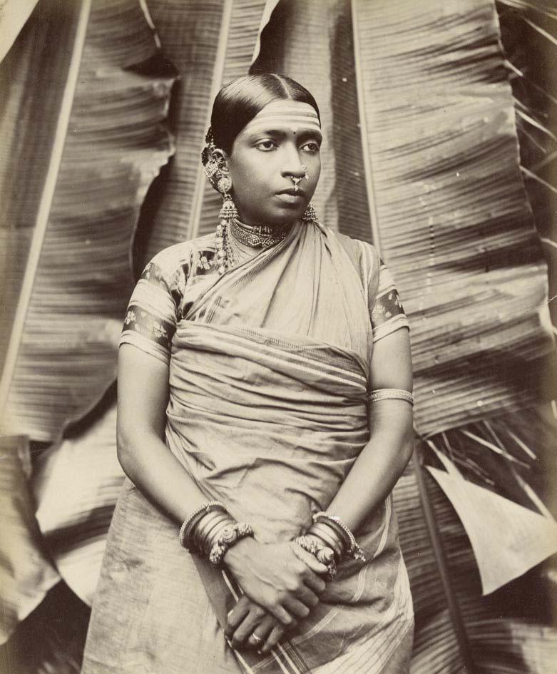 cm. 420,00 18 CEYLON. Young girl from Ceylon. ca.