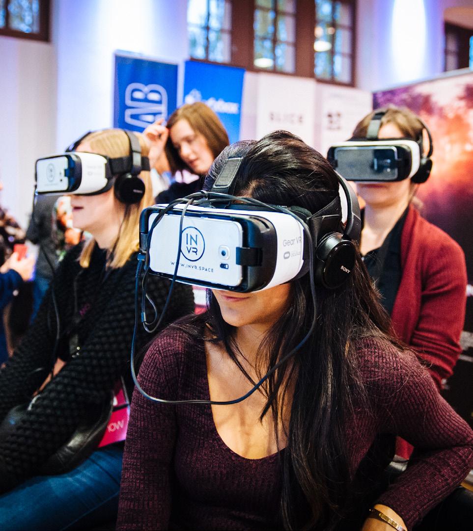 Format The Cinematic VR Showcase complements the VR NOW Con & Awards. The fx centre Babelsberg will be equipped with 100 synchronized VR headsets.