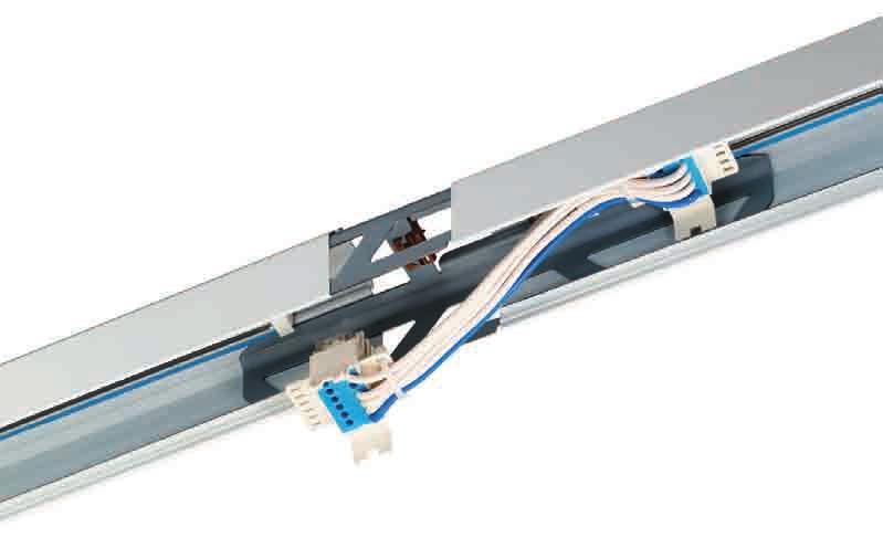 of the gear tray. The gear trays in different lengths and wide selection of modules can be used at any optional position in the trunking. chosen at will (see right).