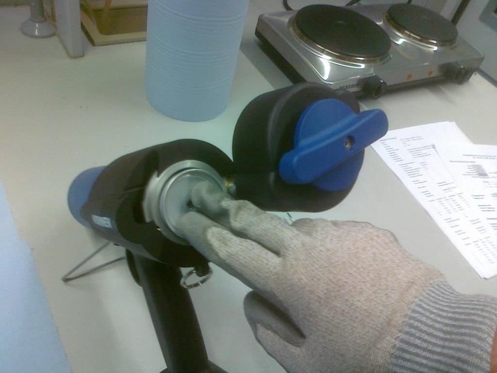 Spray gun and cartridge should be always hot! Click!
