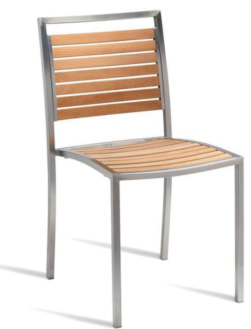 Very comfortable attractive outdoor arm chair.