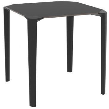 Each table comes with adjustable feet of up to 3cm!