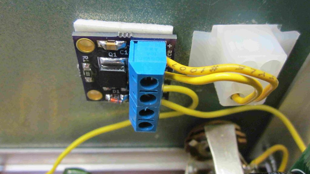 Board Installation A typical installation is made by interupting the connection directly after the power connector inside a radio. The following procedure shows a typicaly installation inside an HW-8.