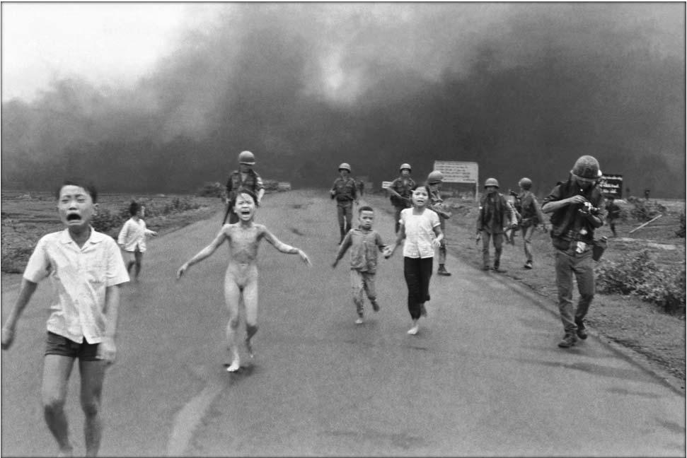 How photos can change public opinion Napalm Girl, Nick Ut, Picture source: People This picture and the one on the next slide played a major part in turning public opinion against the war in Vietnam