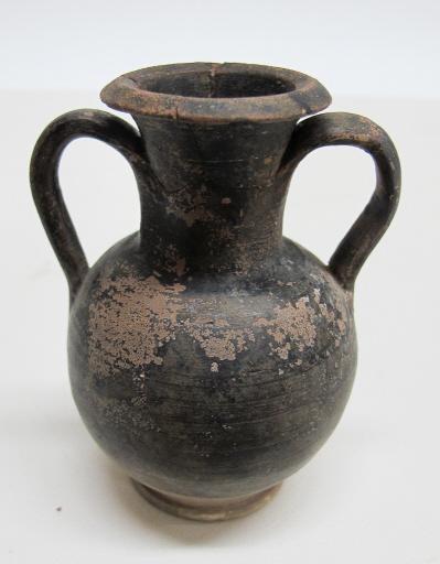 067 Oil or Perfume Bottle (Aryballos), 575 BCE-550 BCE Gift of