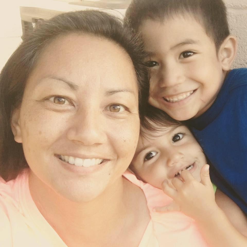 About Stacie Mahoe Aloha! I m Stacie Mahoe. Former softball player, coach, and sports parent. I m a big family mama, married to my high school sweetheart while living in Hawaii raising our 8 kids.
