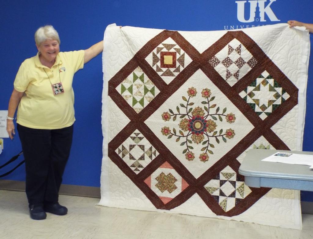 November 13, 2016 January 1, 2017 Christ Church Cathedral 166 Market Street Lexington, Ky 40507 (859) 494 5168 (call for hours) January 13-14, 2017 Mystery Quilt, instructor Kelly Pruitt,