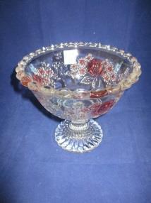 70 An unusual tazza fruit bowl with